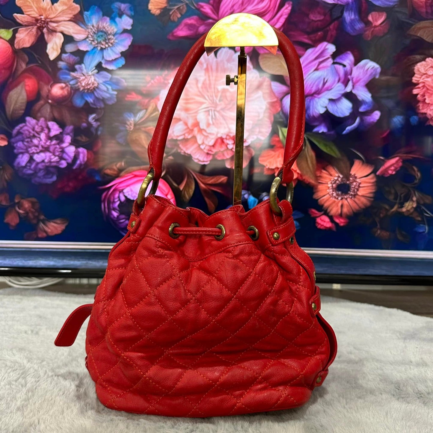 Pre-loved MCM Bucket Bag Red