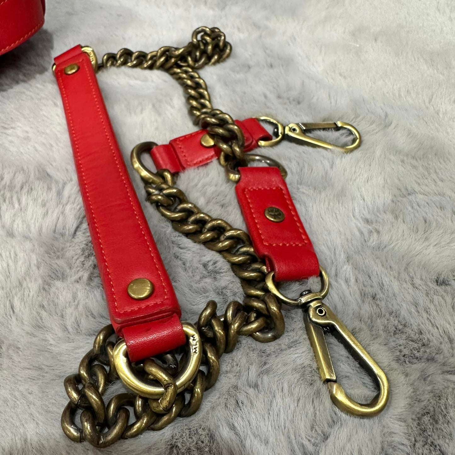 Pre-loved MCM Bucket Bag Red