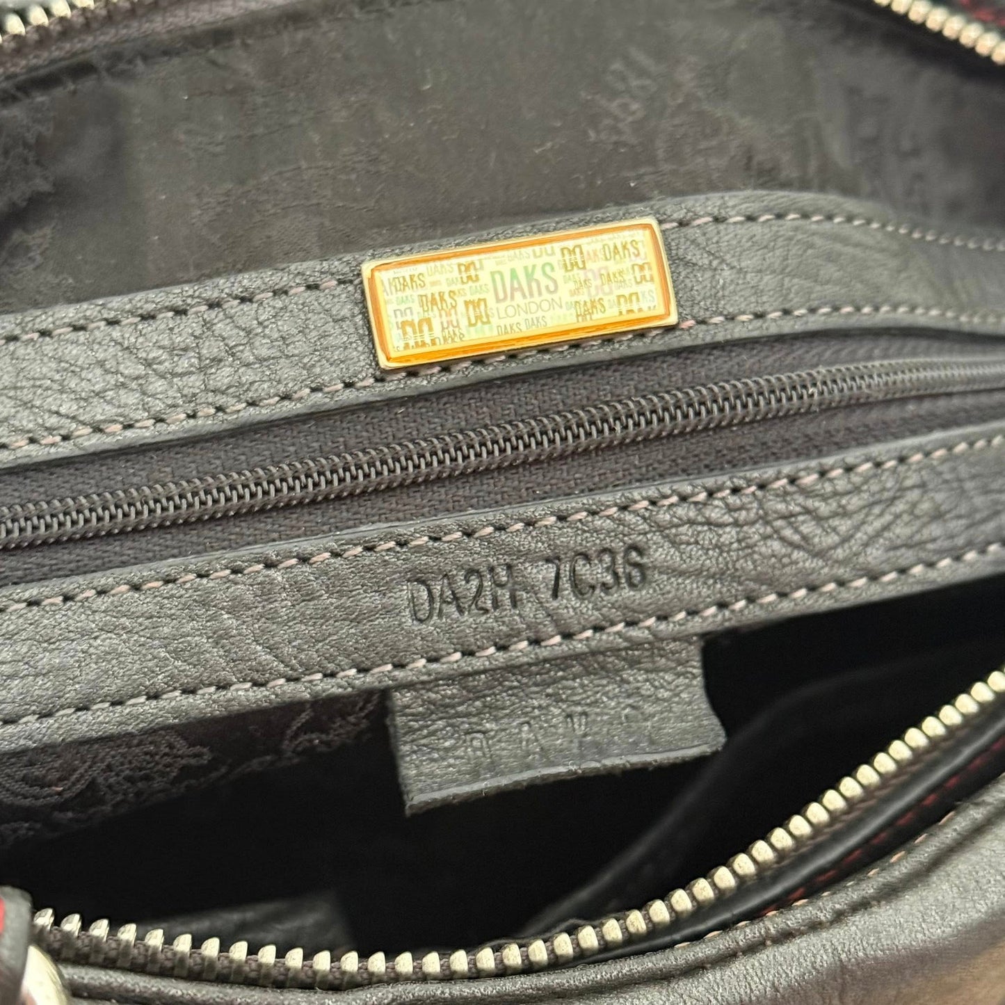 Pre-loved Daks Handbag/Shoulder Bag
