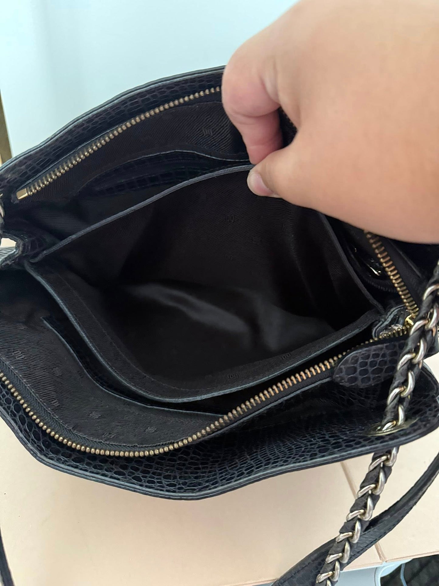 Pre-loved DAKS Black Croc-Embossed Leather Chain Shoulder Bag