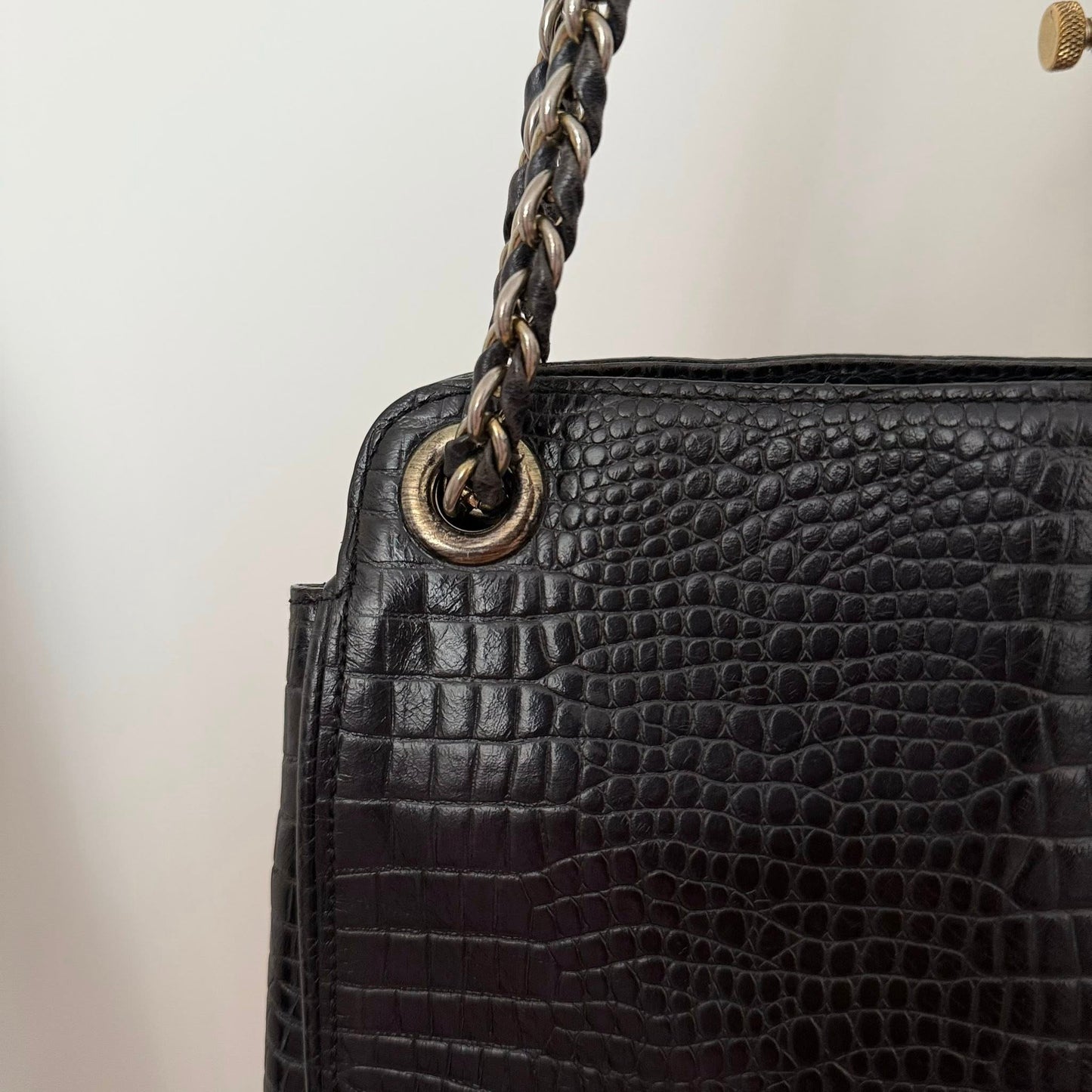 Pre-loved DAKS Black Croc-Embossed Leather Chain Shoulder Bag