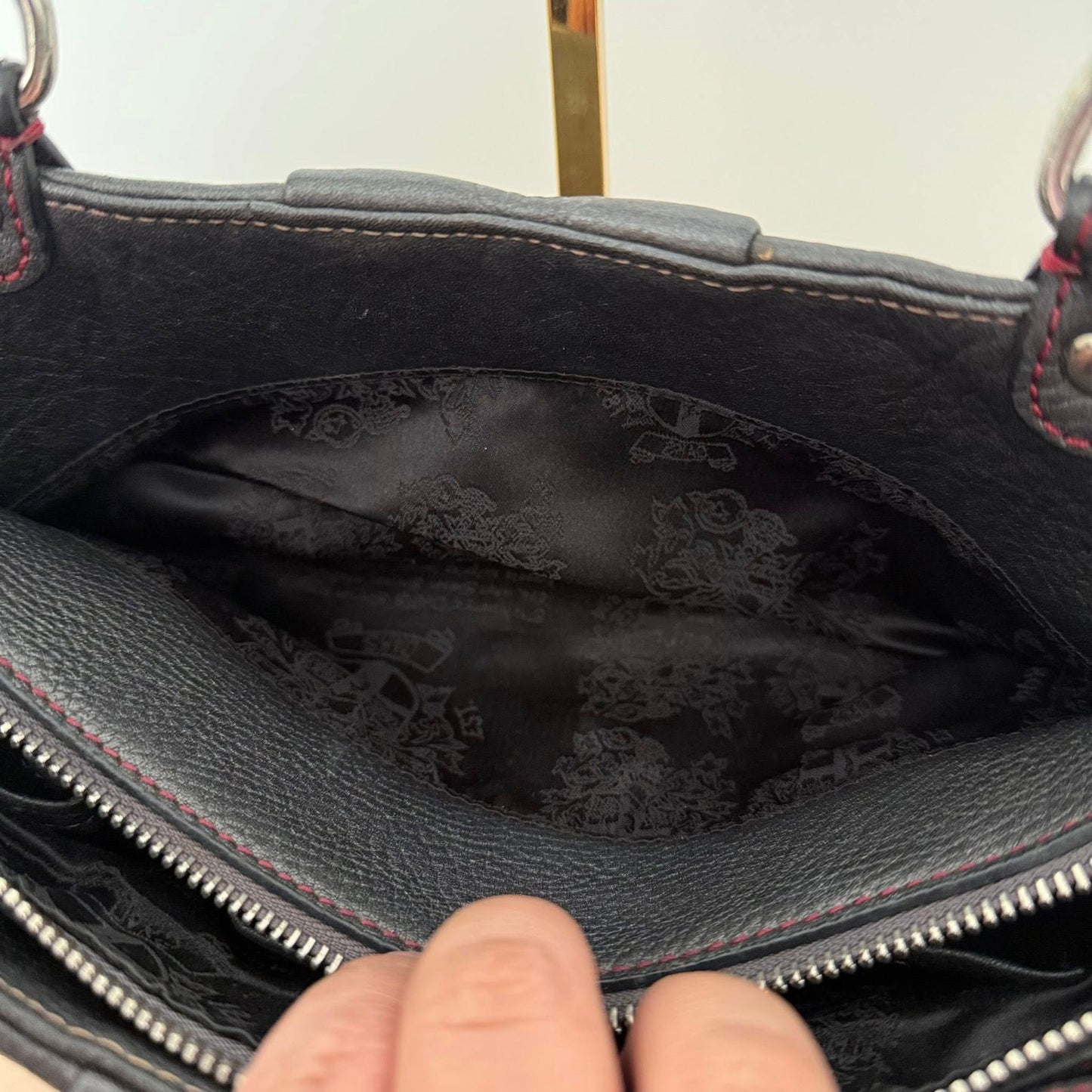 Pre-loved Daks Handbag/Shoulder Bag